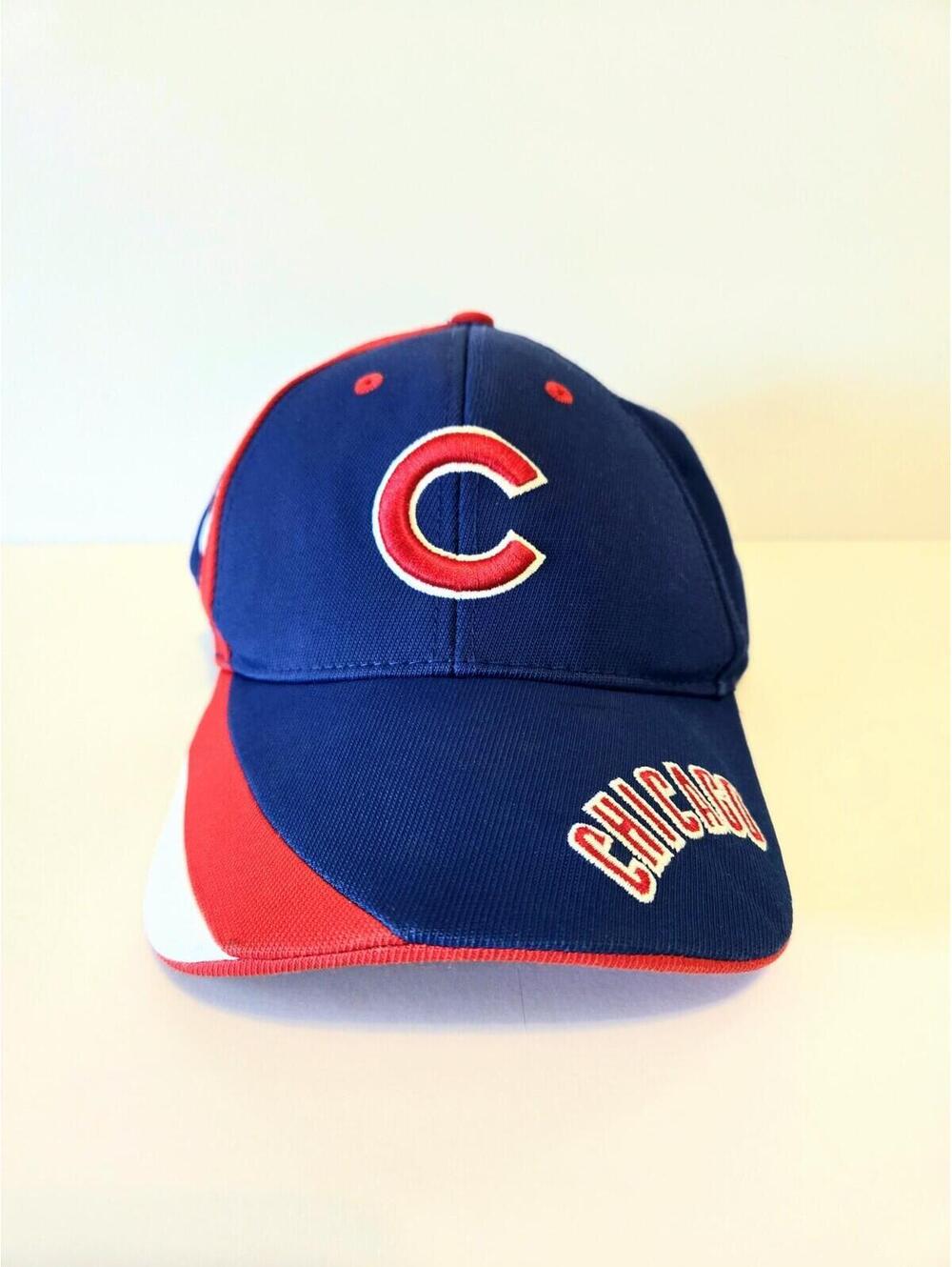 Chicaco Cubs Fan Favorite MLB Genuine Merchandise Adjustable Hat/Cap